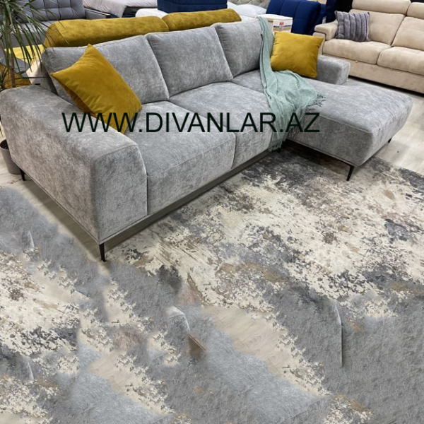 KUNC DIVAN